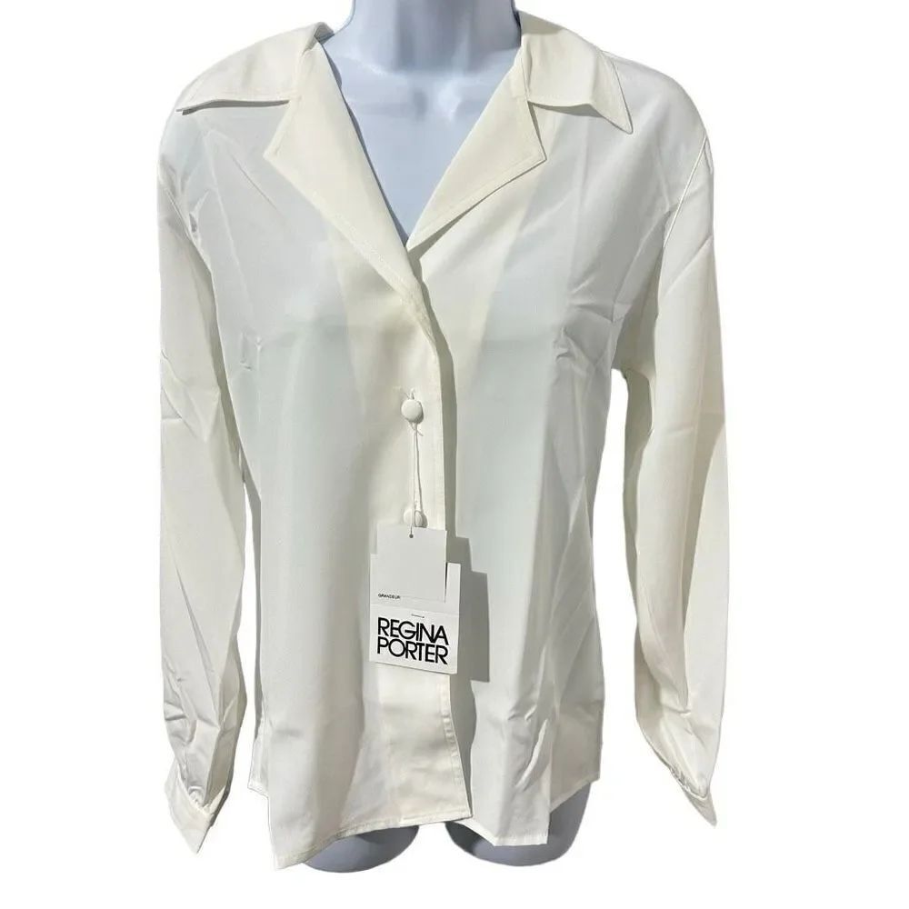 Regina Porter white long sleeve blouse size 6.  A493